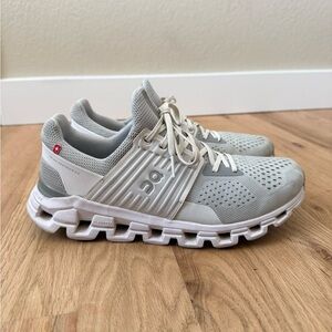 ON Running Cloudswift Glacier Grey White Shoe Women's Sneaker Size 10